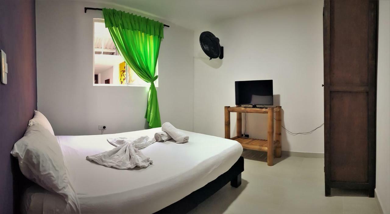 Hostal La Mercedes Street Cali Esterno foto