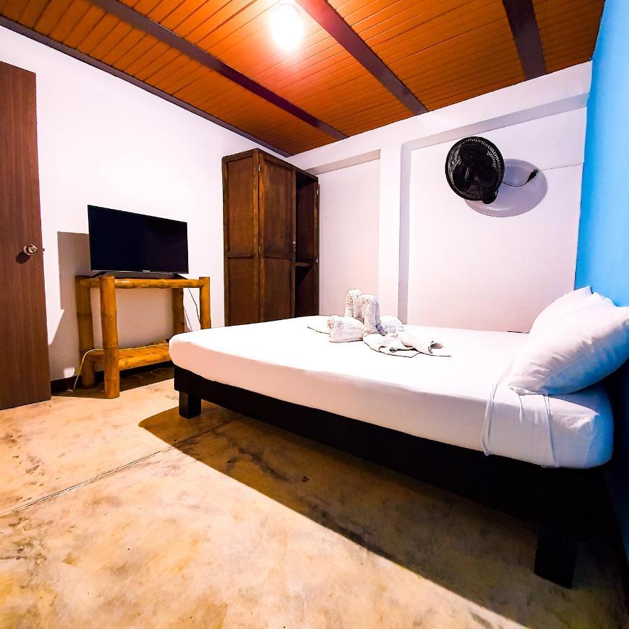Hostal La Mercedes Street Cali Esterno foto