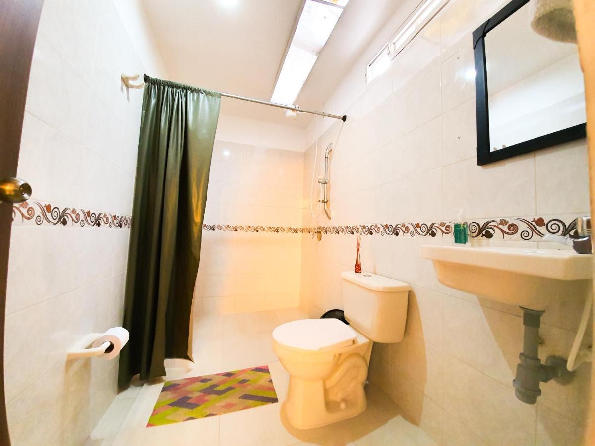 Hostal La Mercedes Street Cali Esterno foto