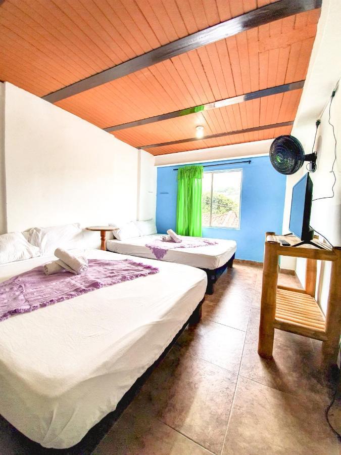 Hostal La Mercedes Street Cali Esterno foto